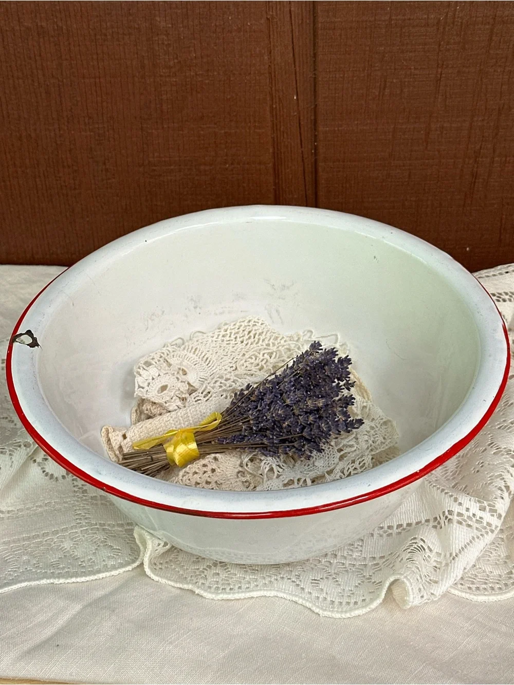 Vintage Enamelware Wash Basin Bowl White Red Rim Farmhouse Rustic Decor